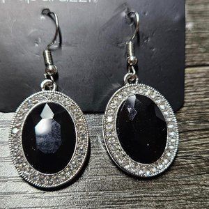 Paparazzi Black Earrings